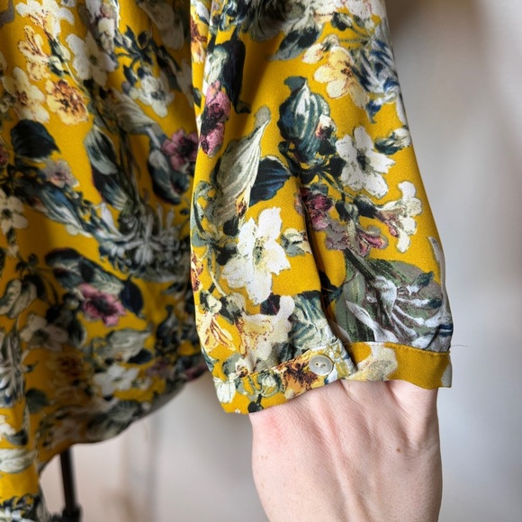 Rose & Olive Yellow Floral Blouse - Picture 3 of 5
